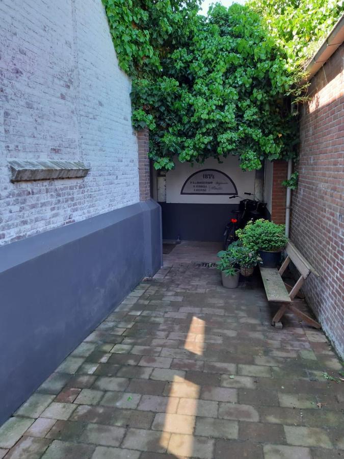 Anno 1874 Apartman Leens Kültér fotó